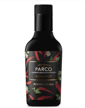 Carica l&#39;immagine nel visualizzatore di Gallery, OLIO EVO DEL PARCO AROMATIZZATO AL PEPERONCINO 250 ML - BIO | COD. HUBCMB002968
